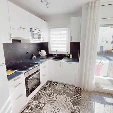 Tramontana 1-2 Apartment *