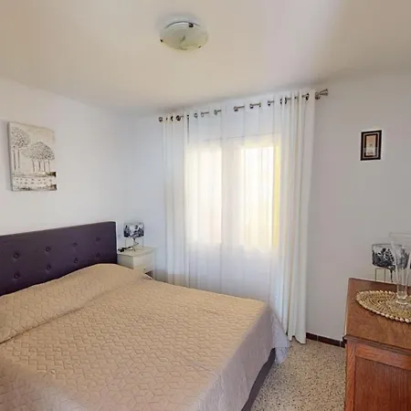 Tramontana 1-2 Apartment *